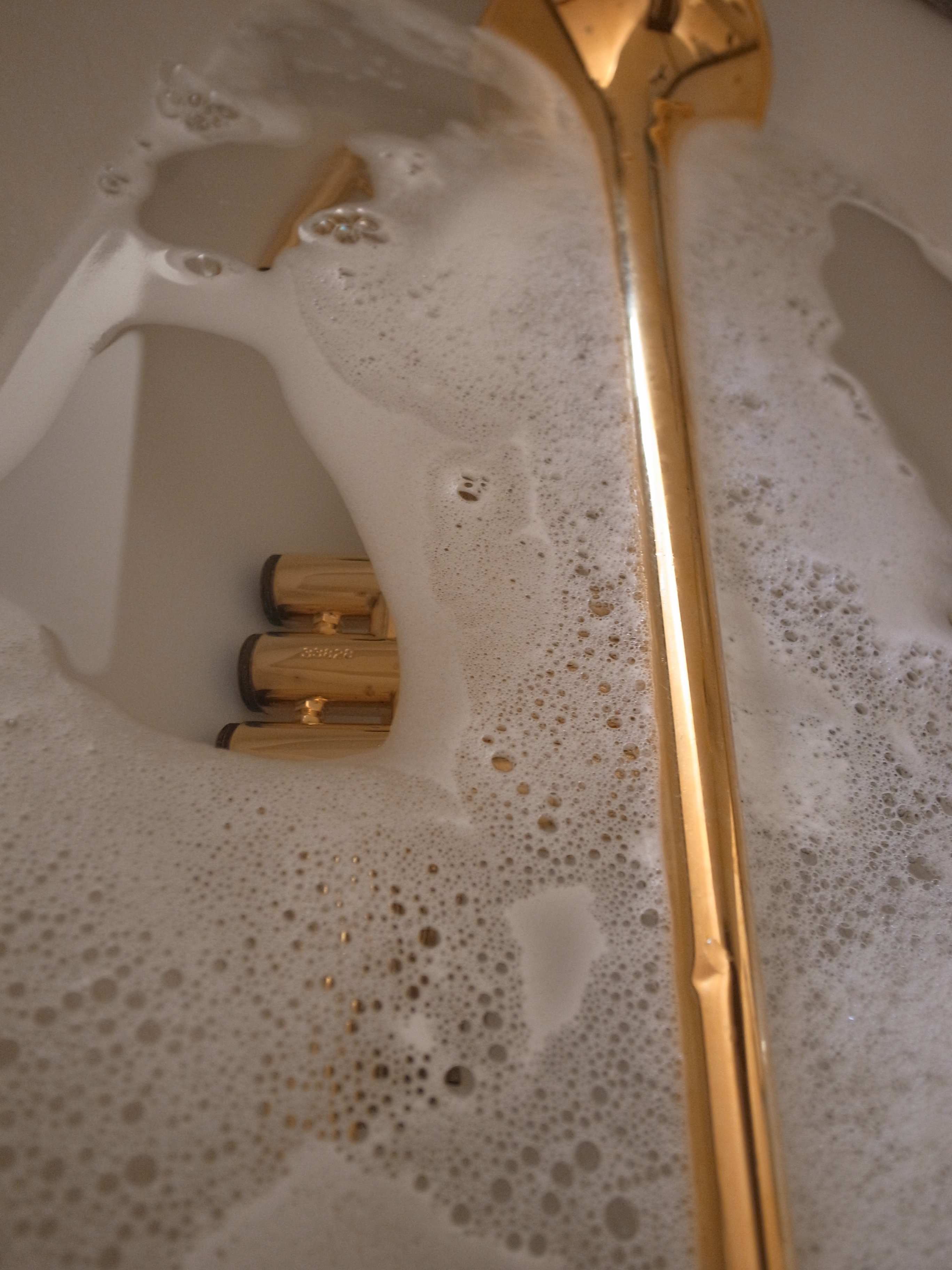 トランペット洗浄中2